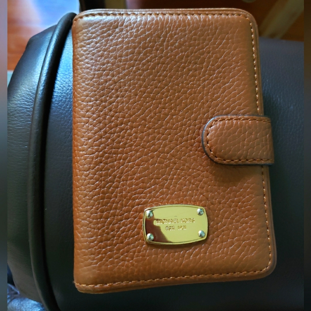 Michael Kors | Jet Set Travel Wallet